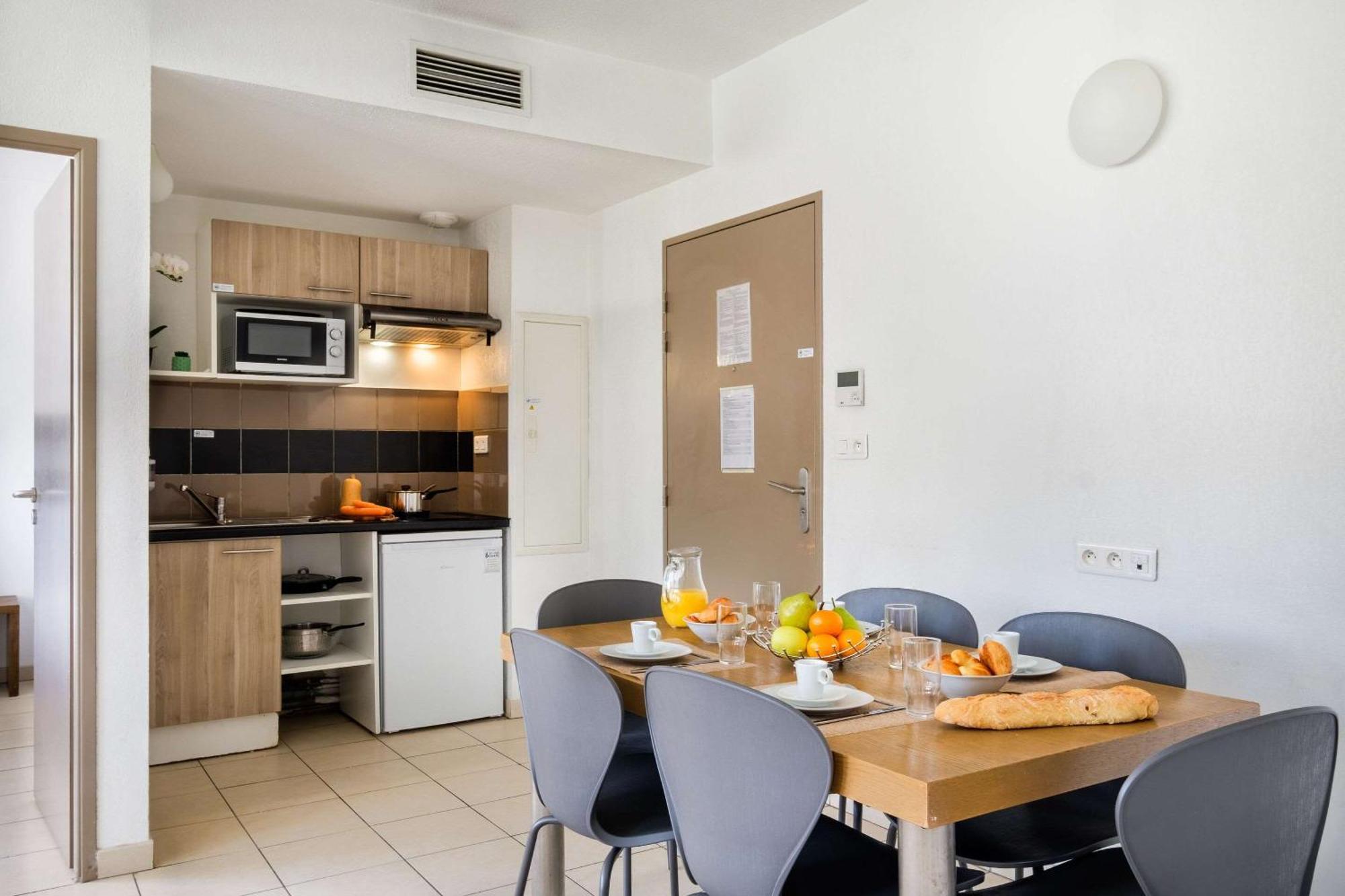 Comfort Aparthotel Antibes Le Maestria Exteriör bild