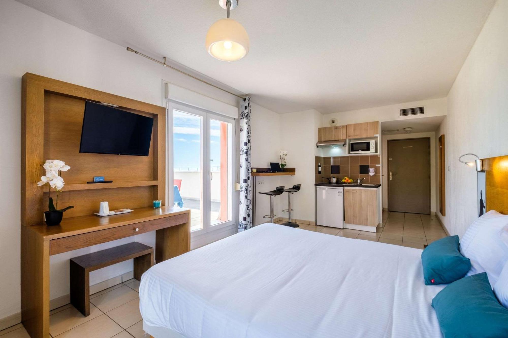 Comfort Aparthotel Antibes Le Maestria Exteriör bild